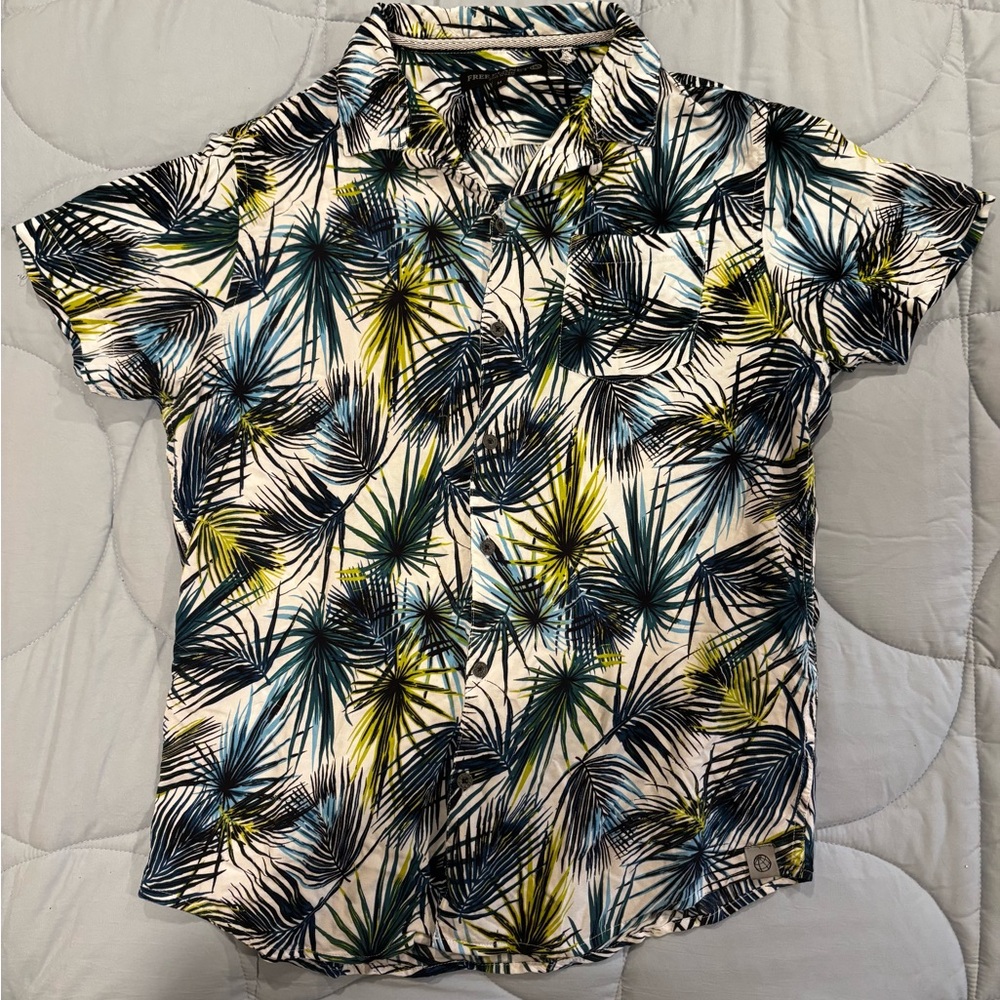 Free Planet Men’s Button Down Palm Print Size Medium